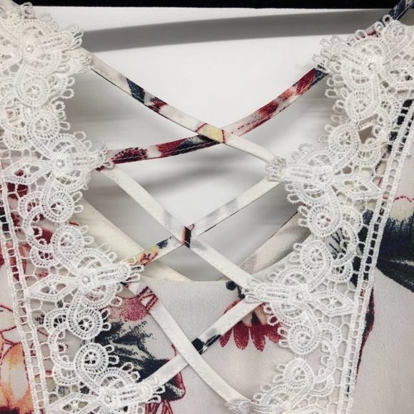 Kismet White Floral Carla Camisole Tank Top size M - Picture 11 of 16